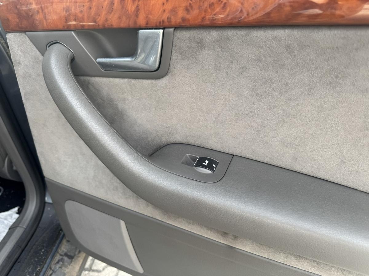 Audi A4 8E original T&uuml;r hinten rechts LX7Z Delfingrau Metallic Kombi Rohbau Bj.2002
